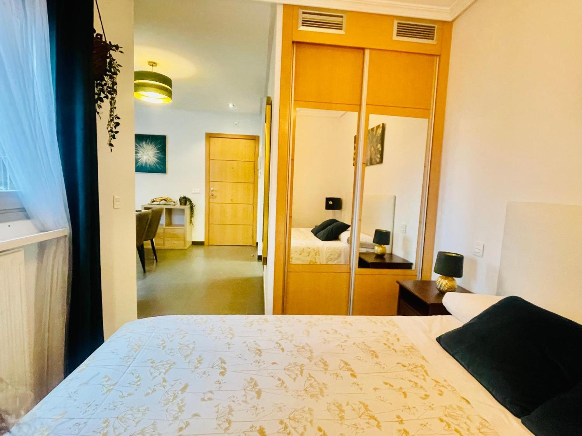 Atico Con Terraza - Cerca A Rio Apartamento